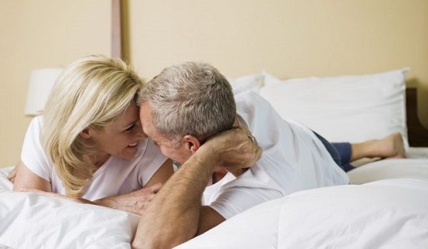 Qui consulter quand on a un problème d’érection à 50 ans ?