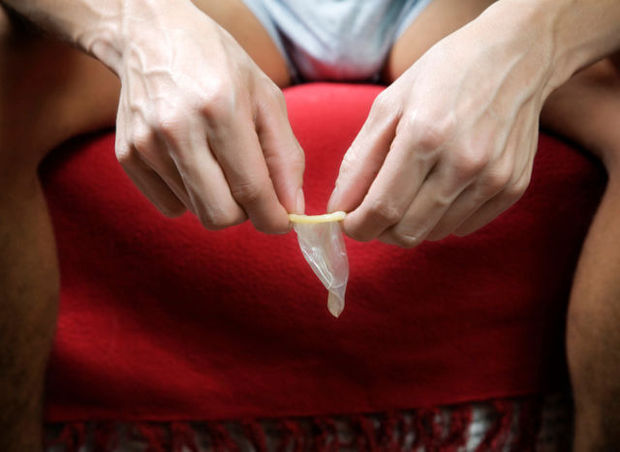 Sperme épais, gélatineux ou grumeleux : les causes et traitements possibles